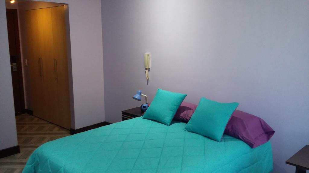 Edificio Parque Real Con Bano Privado Apartment Quito