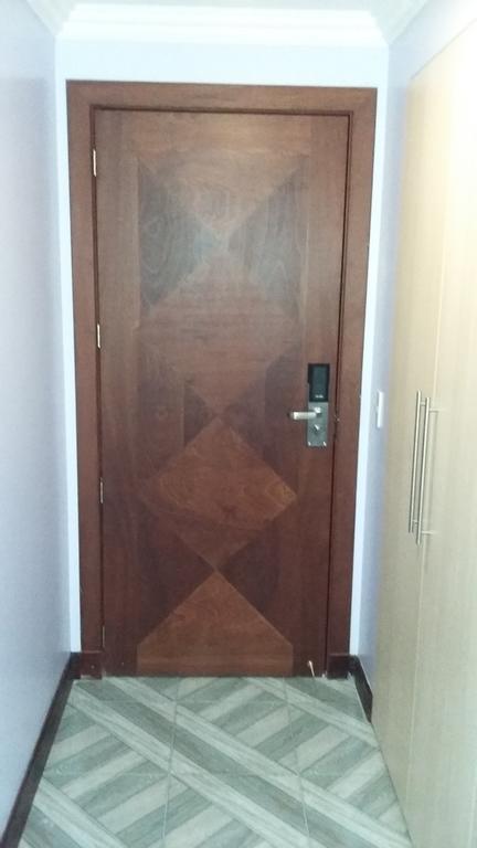 Edificio Parque Real Con Bano Privado * Quito